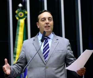 Deputado do PSL pode ser cassado por espalhar fake news nas eleições de 2018