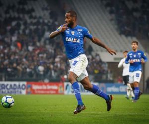Cruzeiro enfrenta Atlético-PR e tenta confirmar classificação na Copa do Brasil