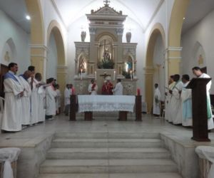 Católicos florianenses participaram da Ação Litúrgica da Paixão do Senhor