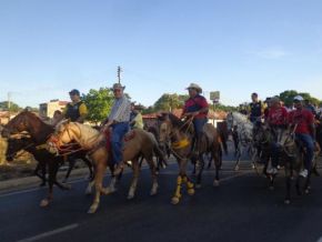 Cavalgada e missa marcam Festa do Vaqueiro em Floriano