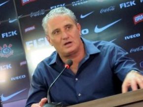 Tite ainda não pensa no Chelsea: 'sugado' pelo título da Libertadores