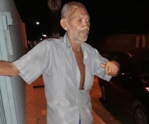 Abandonado pela família, idoso vaga sem destino no centro de Floriano