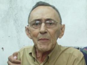 Familiares e amigos dão último adeus a Antônio Pires Coutinho