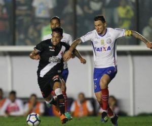 Vasco vence Bahia, mas é eliminado da Copa do Brasil