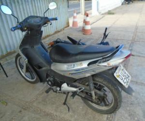 PM recupera motocicleta roubada no bairro Pau Ferrado