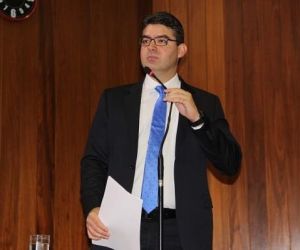 Luciano Nunes defende regularização de transporte para doentes renais