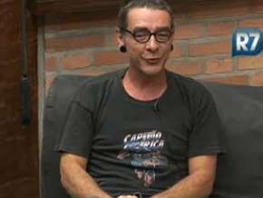 Carrasco diz que não tem vergonha de chorar