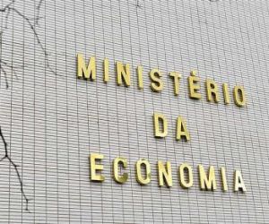 Ministério da Economia eleva para R$ 286 bi a previsão de rombo nas contas do governo em 2021