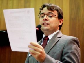 Deputado solicita delegacia de proteção aos animais do Piauí
