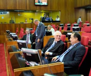 Deputados condenam agressão e se solidarizam com Marcelo Castro