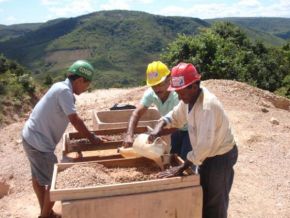Na 'Suíça do Piauí', opala rende até R$ 60 mil no mês a garimpeiros