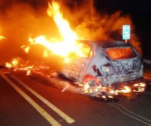 Homem morre carbonizado dentro do carro após colidir em caminhão