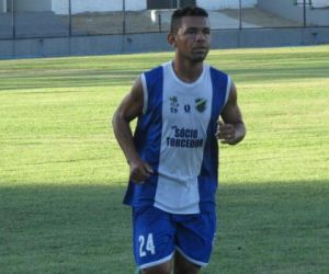 Parnahyba tenta contratação dos laterais Tiaguinho e Barata, ex-Altos