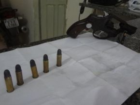 Homem é preso em flagrante portando arma e munições em Barão de Grajaú