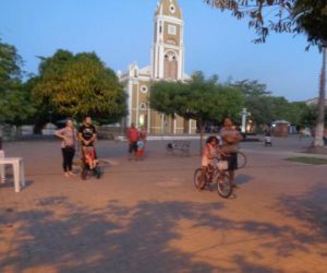 Transeuntes são vítimas de assalto na Praça Dr. Sebastião Martins