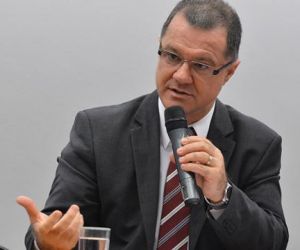 Em Teresina, ex-ministro Carlos Gabas terá encontro com governador