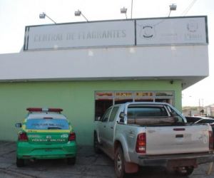 Bandidos fazem motorista de app refém para cometer assaltos e são presos em Teresina