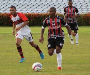 River venceu o clássico e assumiu a liderança do Piauiense