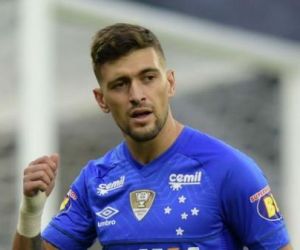 Cruzeiro se irrita com agente, rejeita proposta do Flamengo e vai multar Arrascaeta