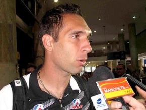 Com a cabeça na 'final' contra o Timão, Vasco desembarca