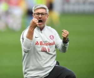 Inter inicia contatos e não crê em dificuldade para renovar com Odair