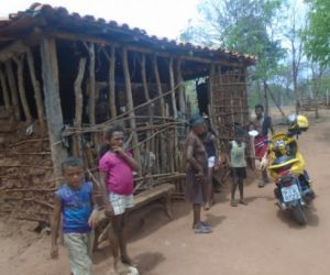 Repórter Amarelinho mostra a realidade dos moradores do Riacho da Serra