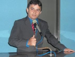Edvaldo Araújo é a favor de projeto que altera o número de vereadores