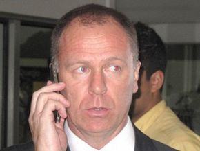 Convocados por Mano Menezes se apresentam no domingo à noite
