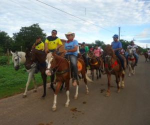Associação dos Vaqueiros de Floriano promove cavalgada