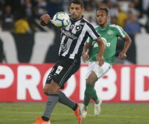 Botafogo empata com a Chape em casa e segue distante do G-6