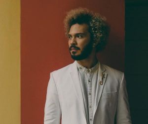 Saulo Duarte acende Brasa com Thalma de Freitas no EP Lumina