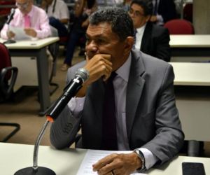 Líder do Governo lamenta reajuste na tarifa de energia