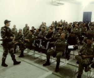 Policiais militares participam de formação sobre operações policiais em Floriano