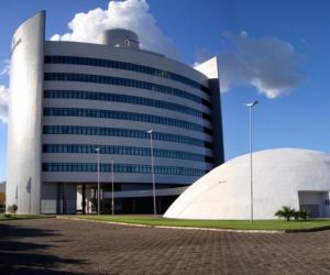 Justiça Federal do Piauí suspende atendimentos presenciais e audiências