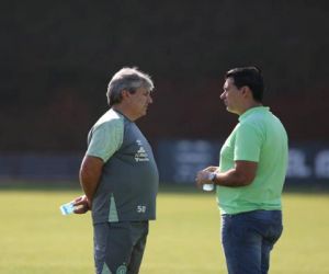 Chapecoense e Paraná duelam em busca de primeira vitória no Brasileiro