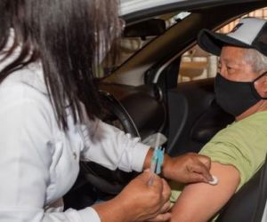 Professores poderão se vacinar contra a gripe em pontos de drive-thru em Teresina