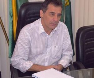 Prefeito de Floriano decreta ponto facultativo no dia 2 de abril