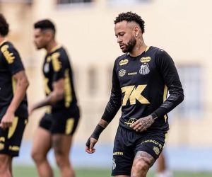 Neymar liga para Vojvoda e reconhece ter se excedido com reclamações no Santos