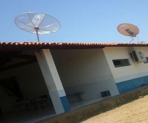 Dupla atira contra vigia e promove arrastão em escola de José de Freitas
