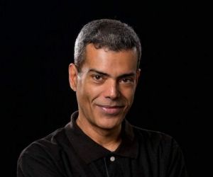 Carlos Leça, cantor e ator de musicais de teatro, morre em São Paulo