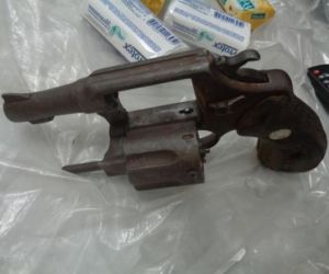 PM apreende menor de 15 anos que praticava assaltos à mão armada
