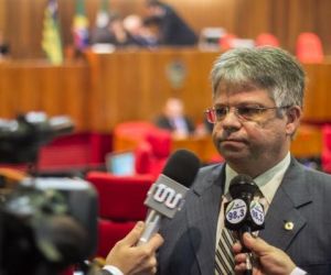 Gustavo Neiva reafirma o descaso do governo com hospitais públicos