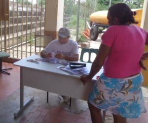 SDR começa a entregar boletos de adesão ao Garantia Safra 2015 em Floriano