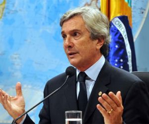 Fernando Collor é alvo de operação da Polícia Federal