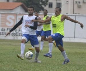 Em primeiro jogo-treino, Luís Miguel avalia capacidade física dos jogadores