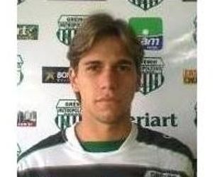 Da América Central para o River-PI: Cléber Lucas é o novo meia do Tricolor