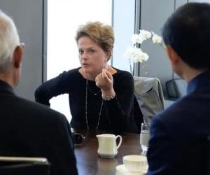 Dilma inicia mandato como presidente do banco do Brics, em Xangai