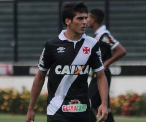 Athirson fecha com joia do Vasco para defender o Flamengo-PI no Nordestão