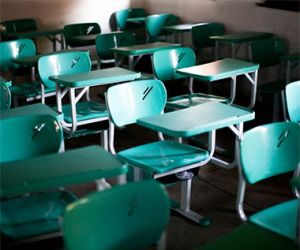 Escola suspende aulas do turno da tarde após professor testar positivo