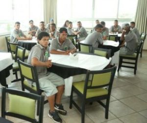 River-PI e Altos desembarcam para estreia na Copinha
